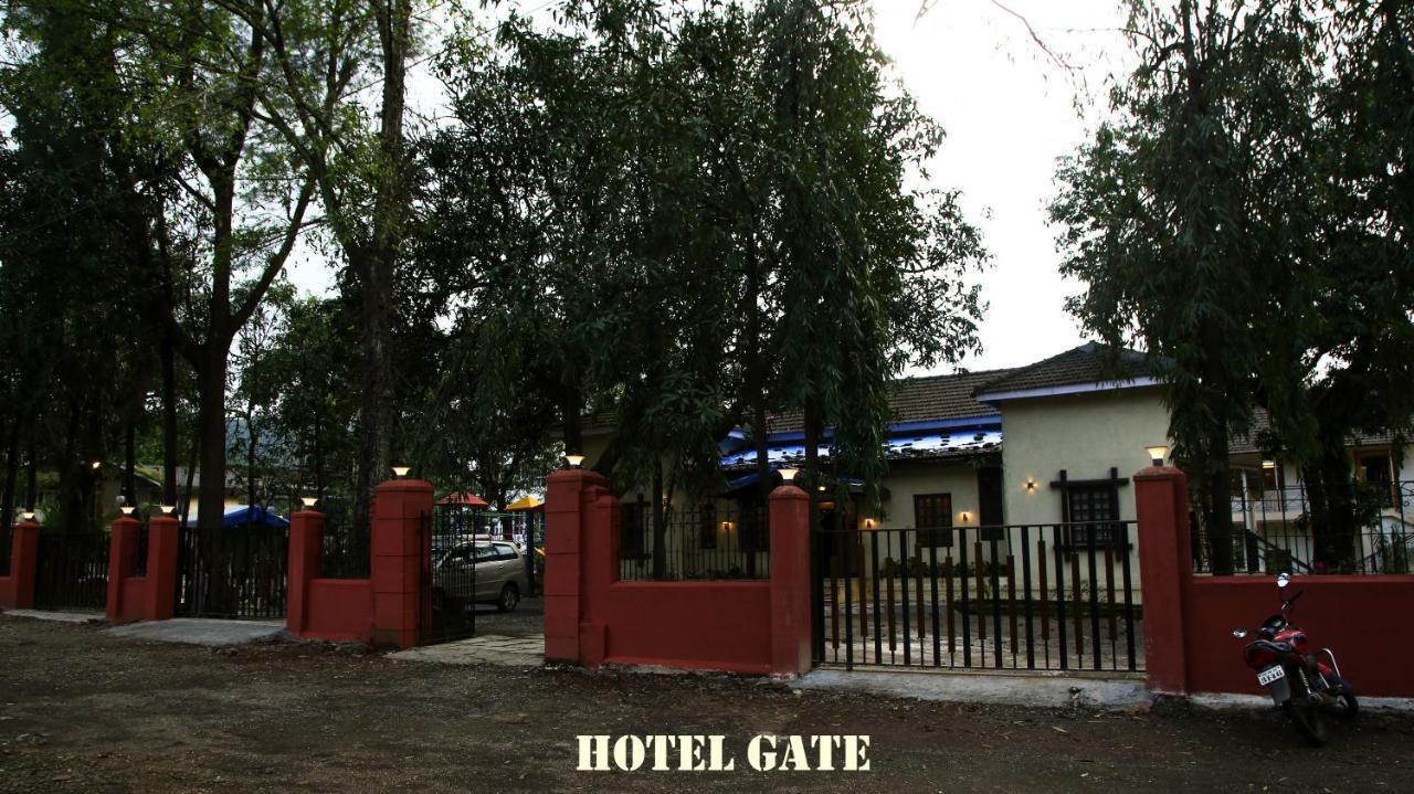 Hotel Girija Khandāla Extérieur photo